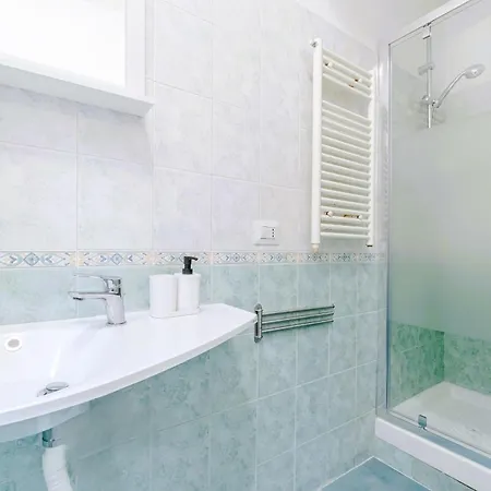 Guesthost - Principe Fs Roomy X5 * Gênes