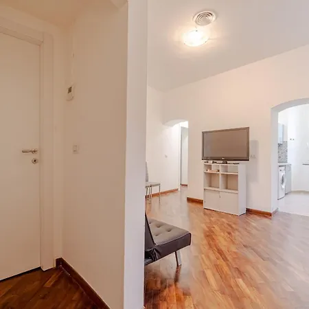 Guesthost - Principe Fs Roomy X5 Apartment Genua